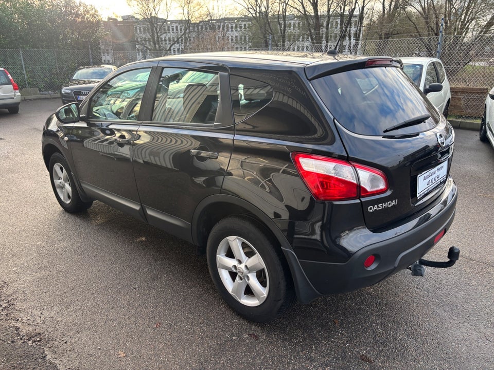 Nissan Qashqai 1,6 Acenta 5d