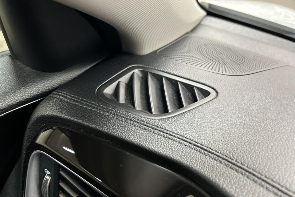 Kia XCeed 1,6 PHEV Upgrade Intro DCT 5d