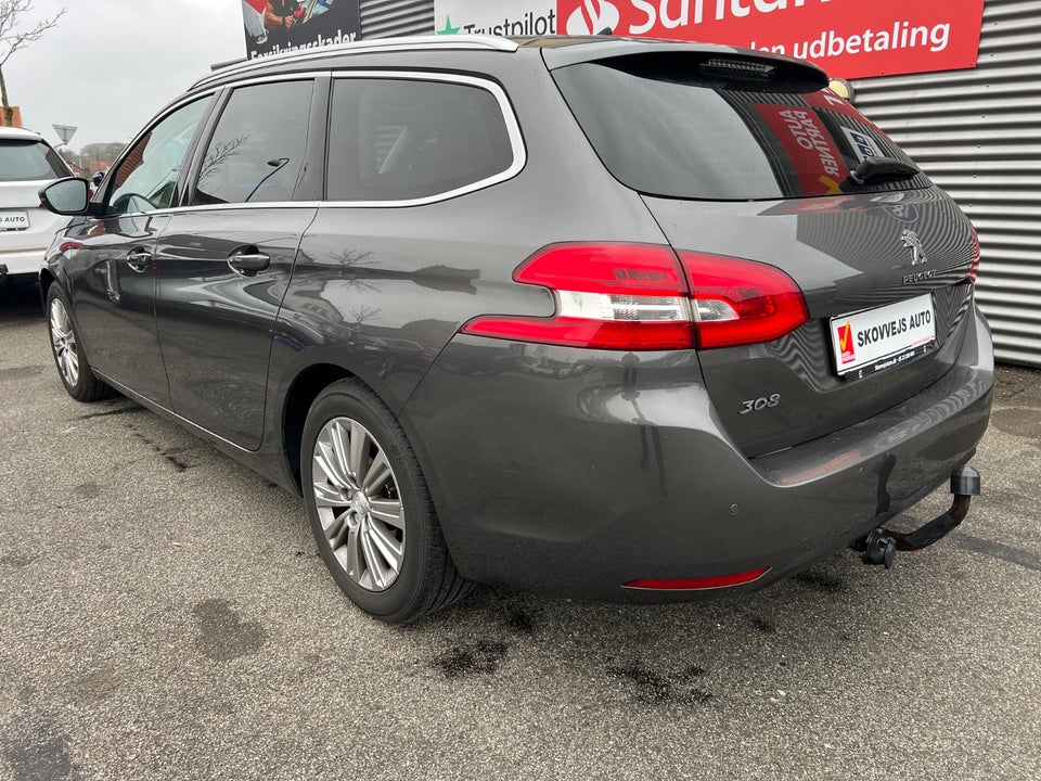 Peugeot 308 1,5 BlueHDi 130 Selection Sky SW 5d