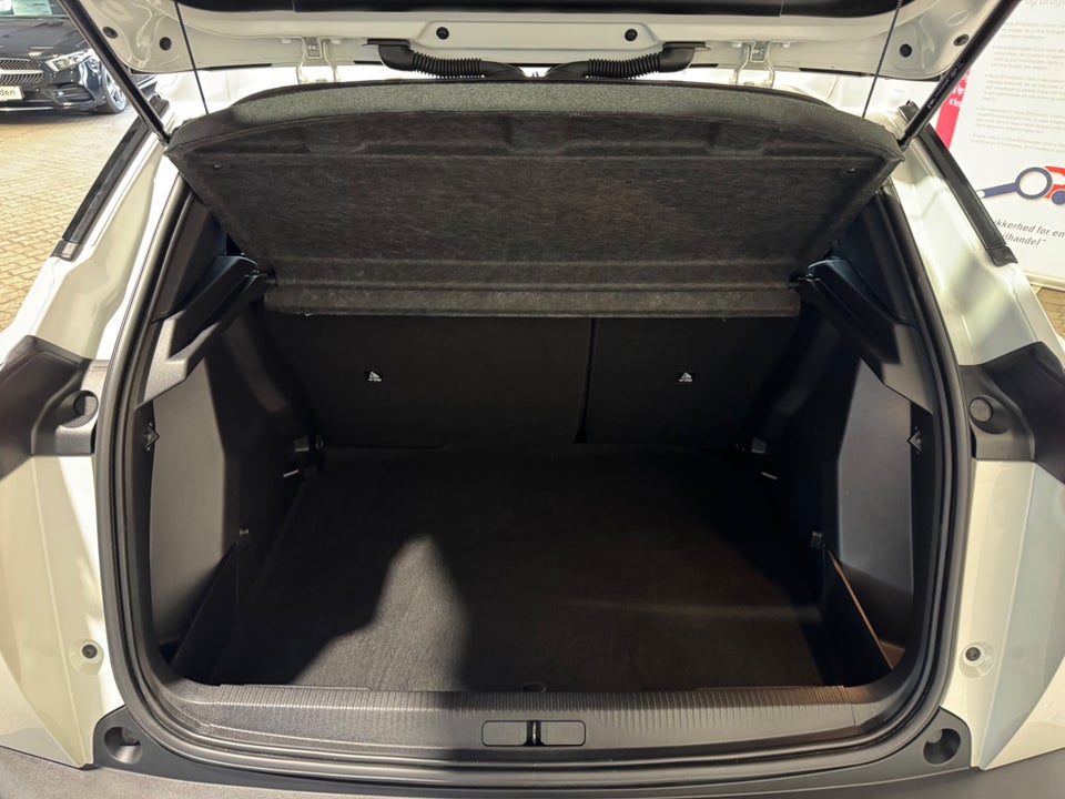 Peugeot e-2008 50 Allure 5d