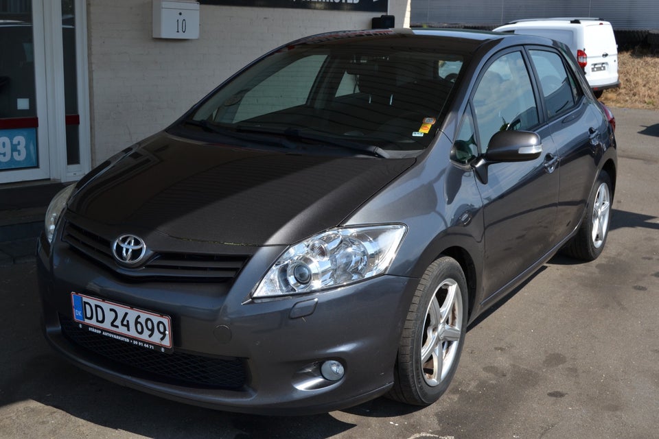 Toyota Auris 1,6 T2 5d