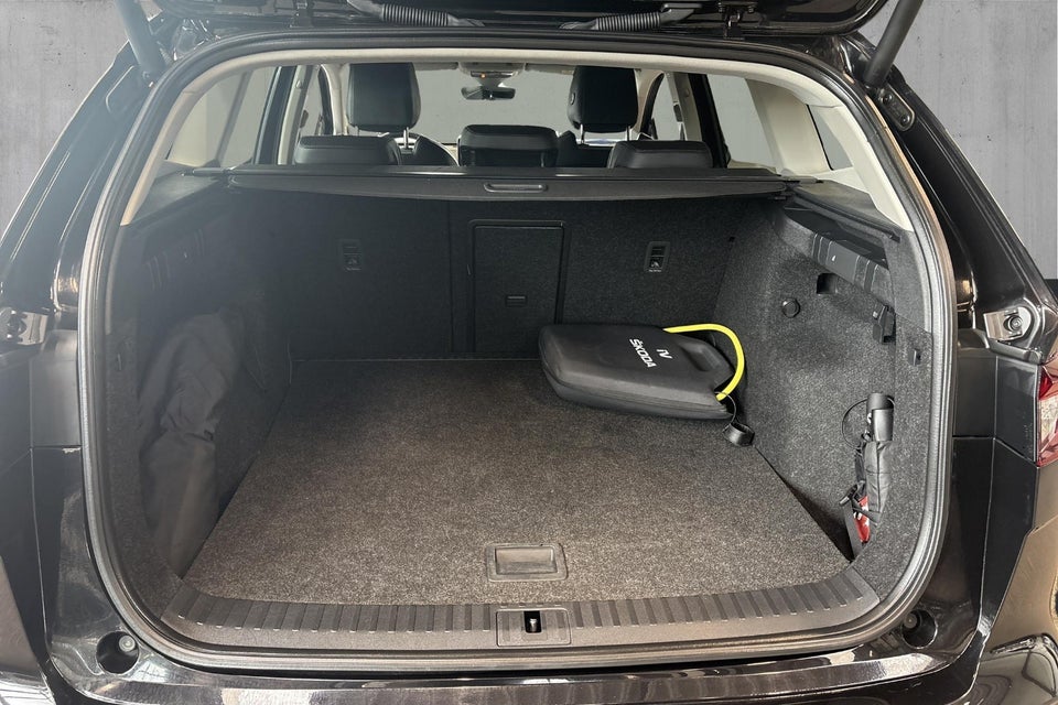 Skoda Enyaq 60 iV Loft 5d