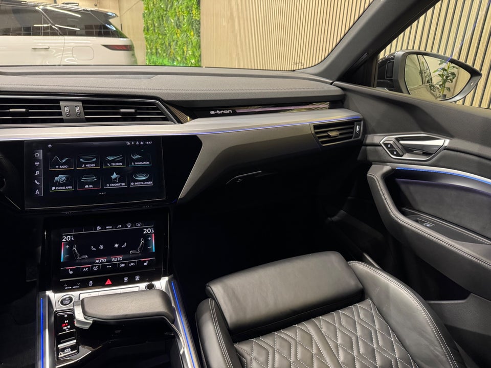 Audi e-tron 55 S-line Sportback quattro 5d