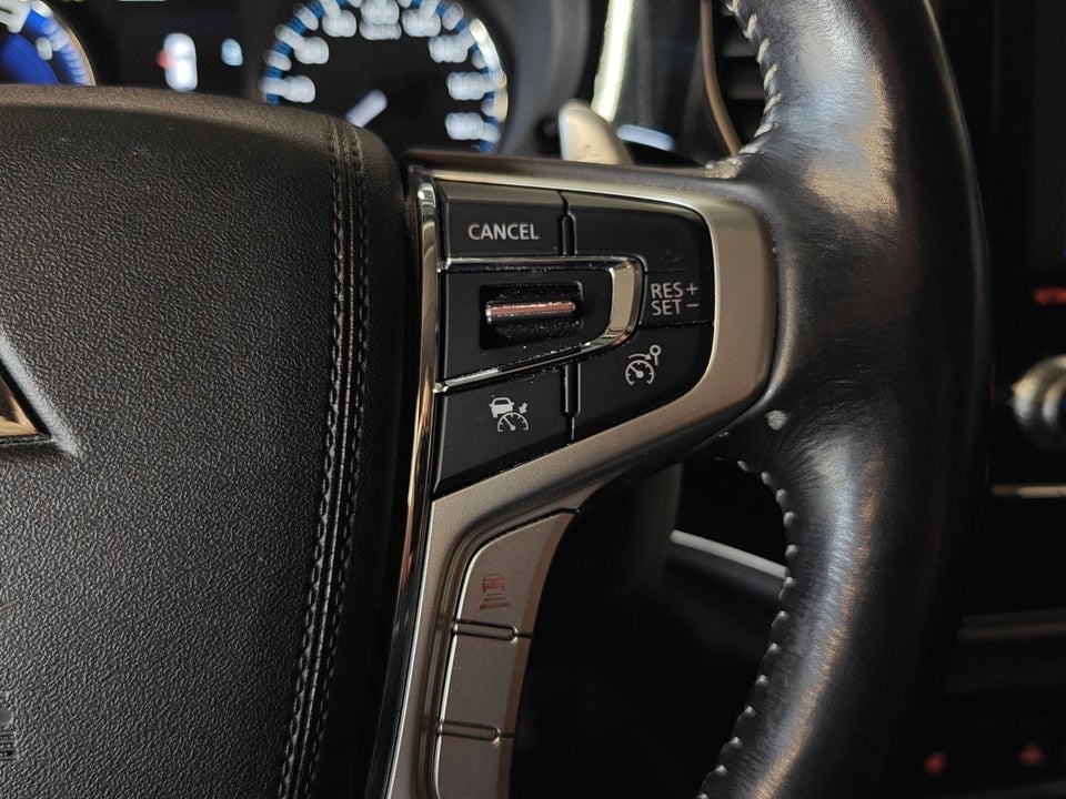 Mitsubishi Outlander 2,4 PHEV Limited CVT 4WD 5d