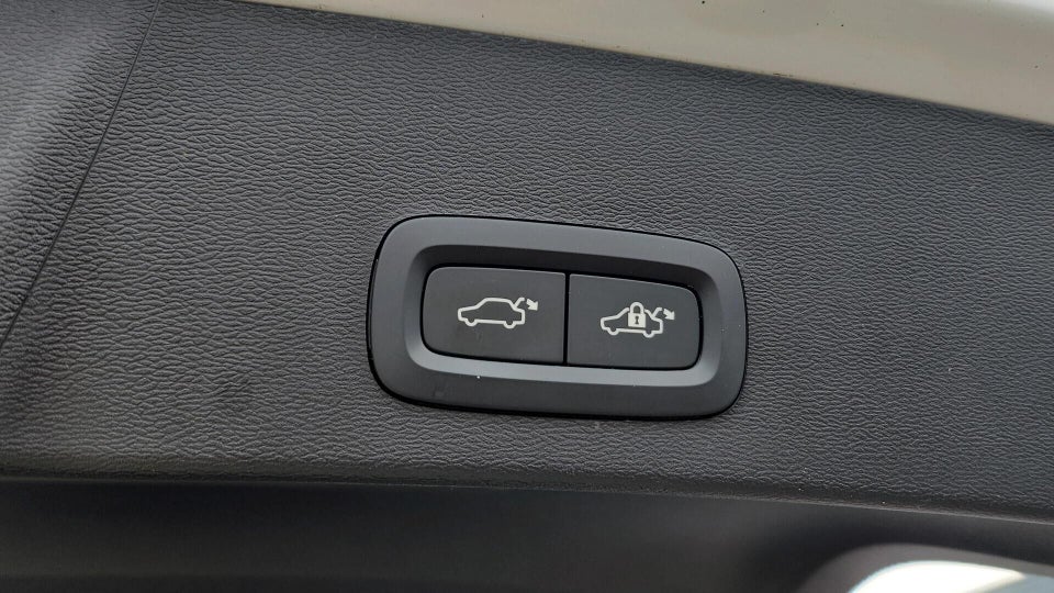 Volvo EX40 Extended Range Plus 5d