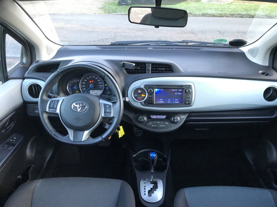 Toyota Yaris 1,5 Hybrid H2 Touch CVT 5d