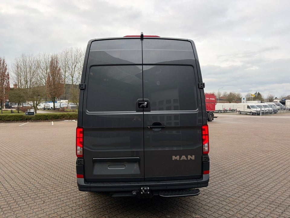 MAN TGE 2,0 3.180 Kassevogn L3H3 aut. FWD