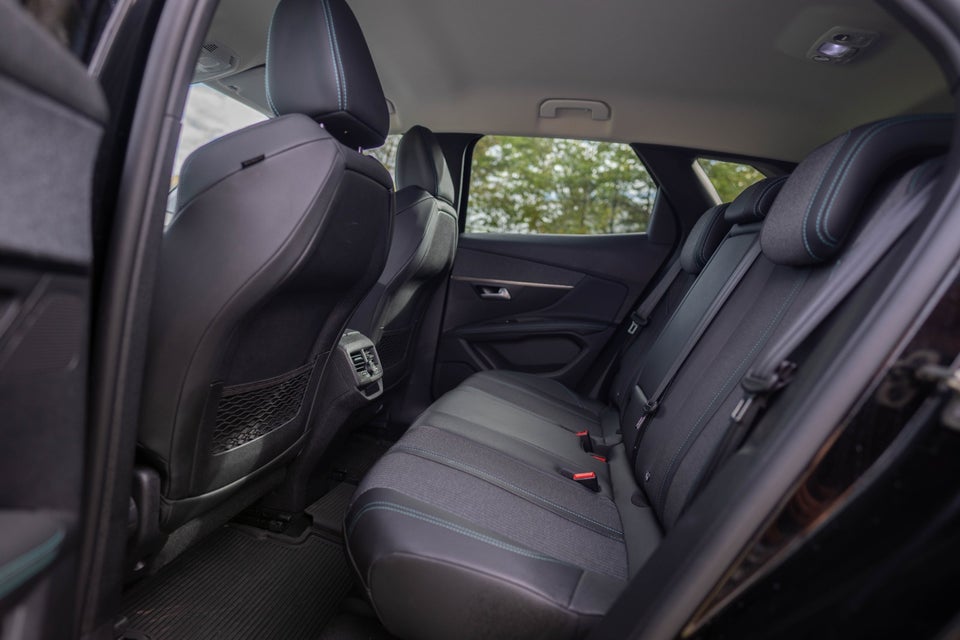 Peugeot 3008 1,5 BlueHDi 130 Allure Pack EAT8 5d