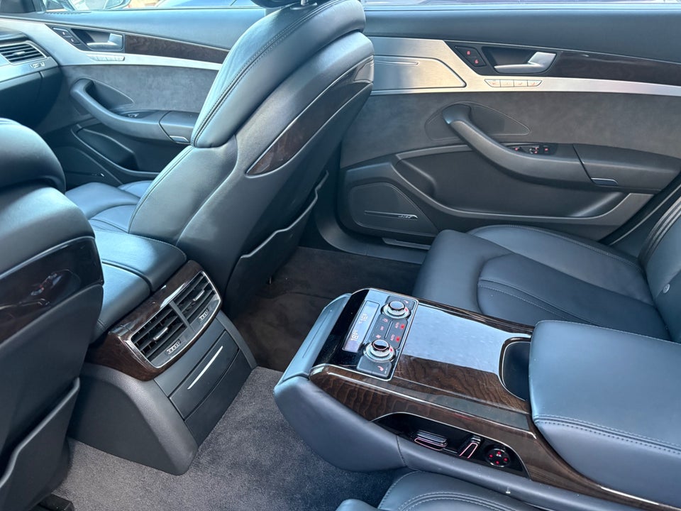 Audi A8 3,0 TDi 258 quattro Tiptr. lang 4d