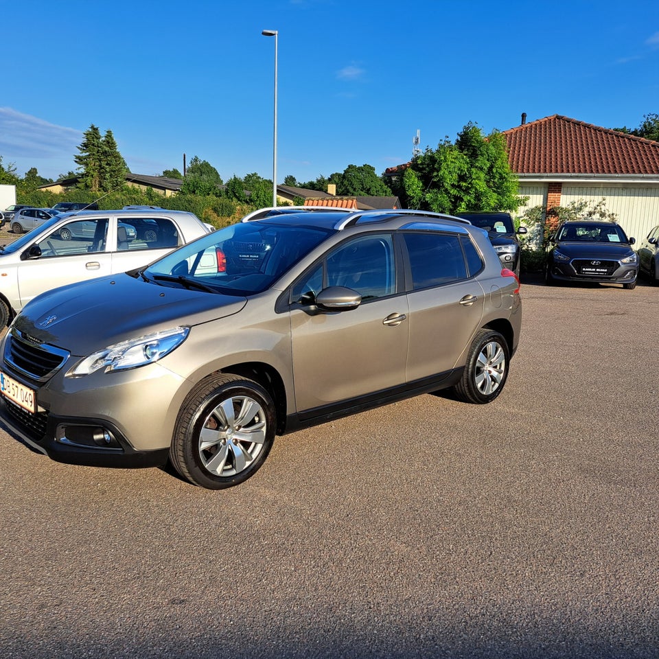 Peugeot 2008 1,2 VTi 82 Motion 5d