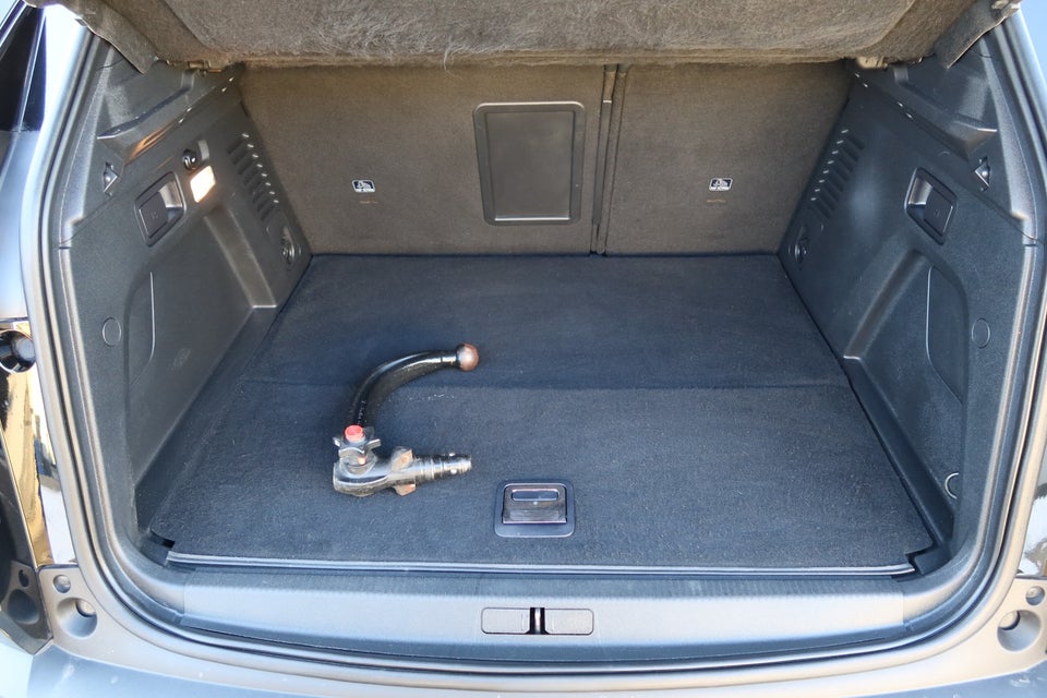 Peugeot 3008 1,6 Hybrid Allure Limited EAT8 5d