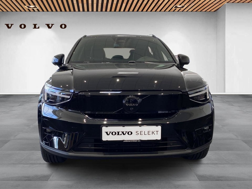 Volvo EX40 Extended Range Black Edition 5d