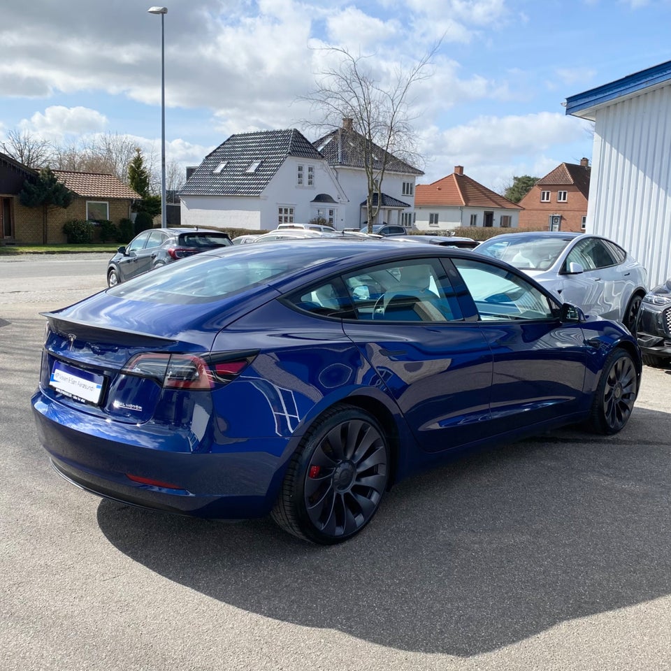 Tesla Model 3 Performance AWD 4d