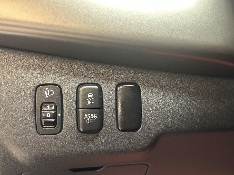 Mitsubishi Lancer 1,6 Invite SportBack 5d