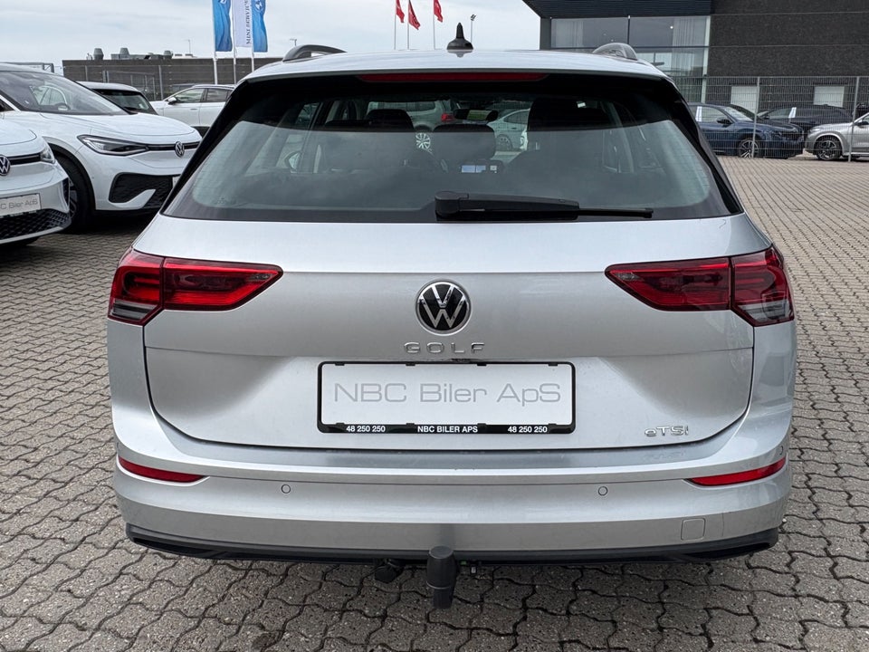 VW Golf VIII 1,5 eTSi 130 Life Variant DSG 5d