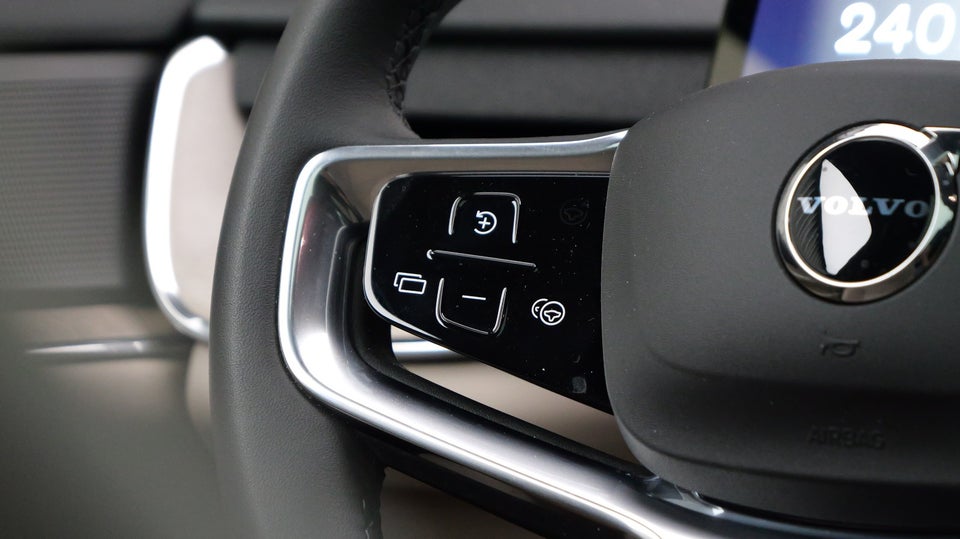 Volvo EX90 Plus 7prs 5d