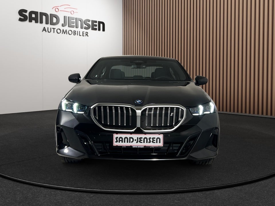 BMW i5 eDrive40 Fully Charged M-Sport 4d