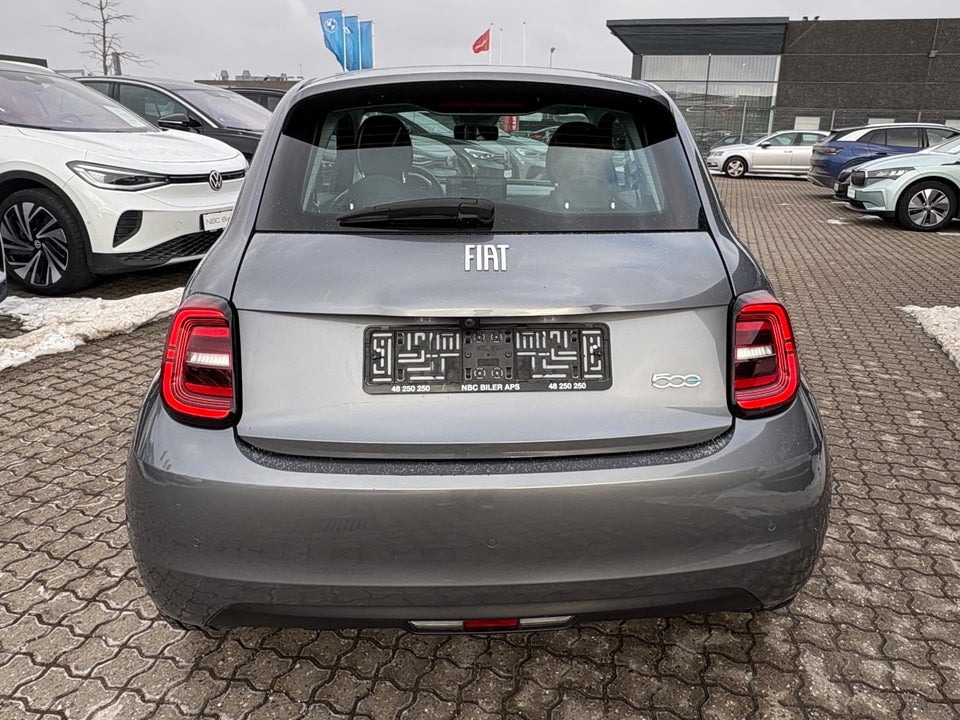 Fiat 500e 42 Icon 3d
