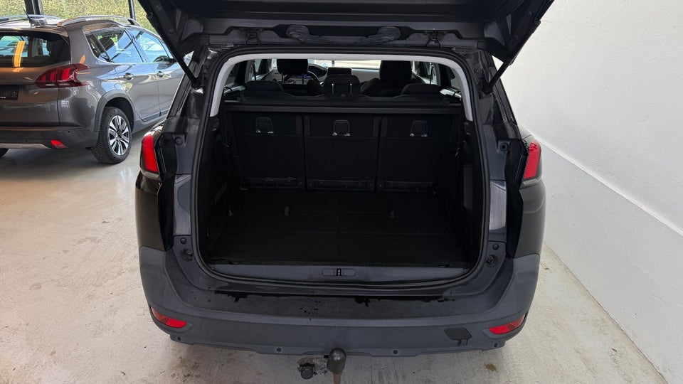 Peugeot 5008 1,2 e-THP 130 Allure 7prs 5d