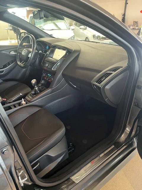 Ford Focus 1,5 TDCi 120 ST-Line stc. 5d