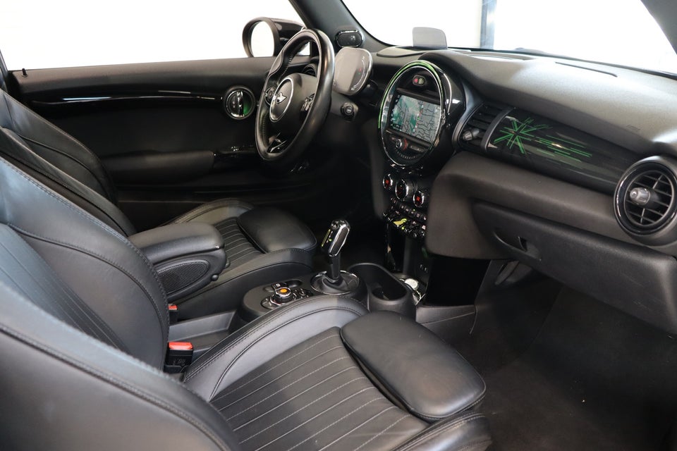 MINI Cooper SE Greenwich 3d