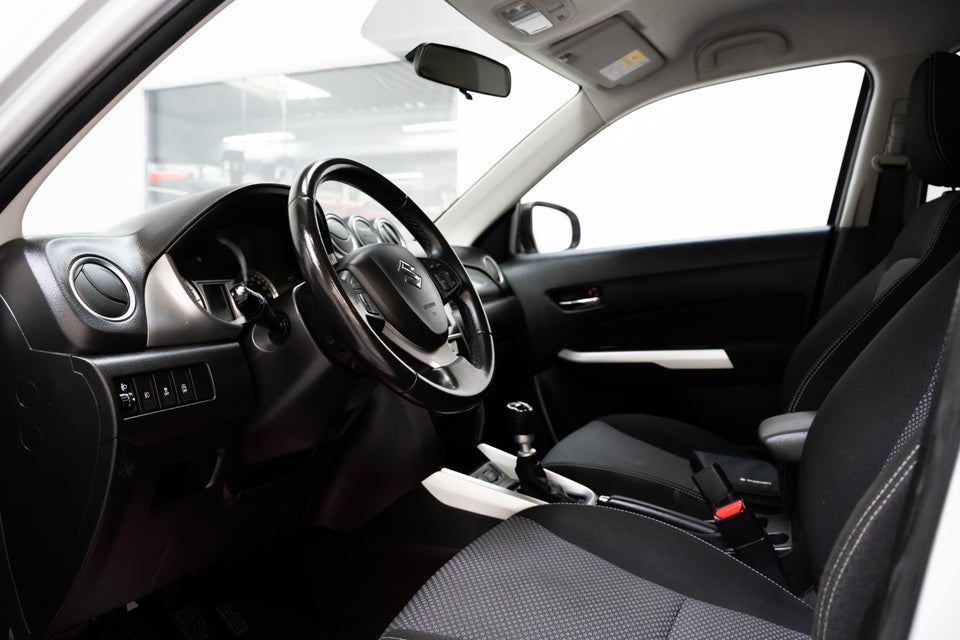 Suzuki Vitara 1,6 DDiS Active 5d