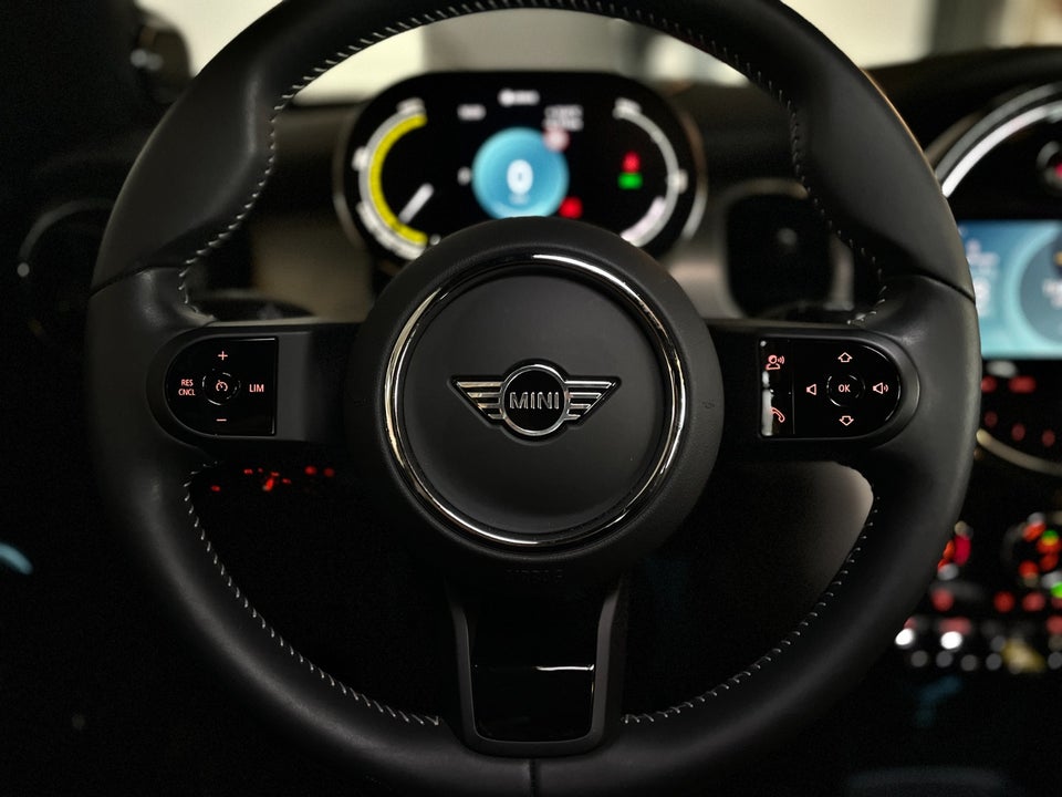 MINI Cooper SE Maximise 3d