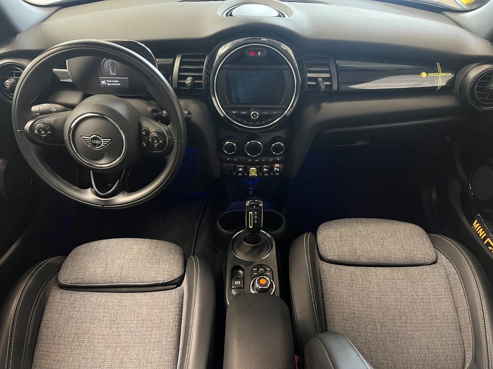 MINI Cooper SE Trim M Greenwich 3d