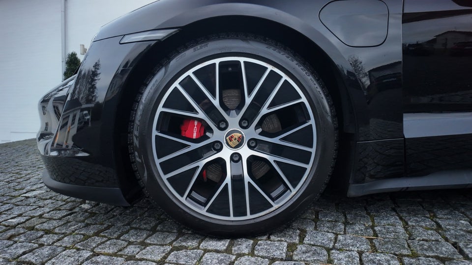 Porsche Taycan 4S Performance+ 4d