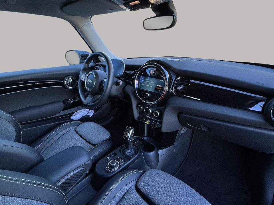 MINI Cooper SE Classic Trim 3d