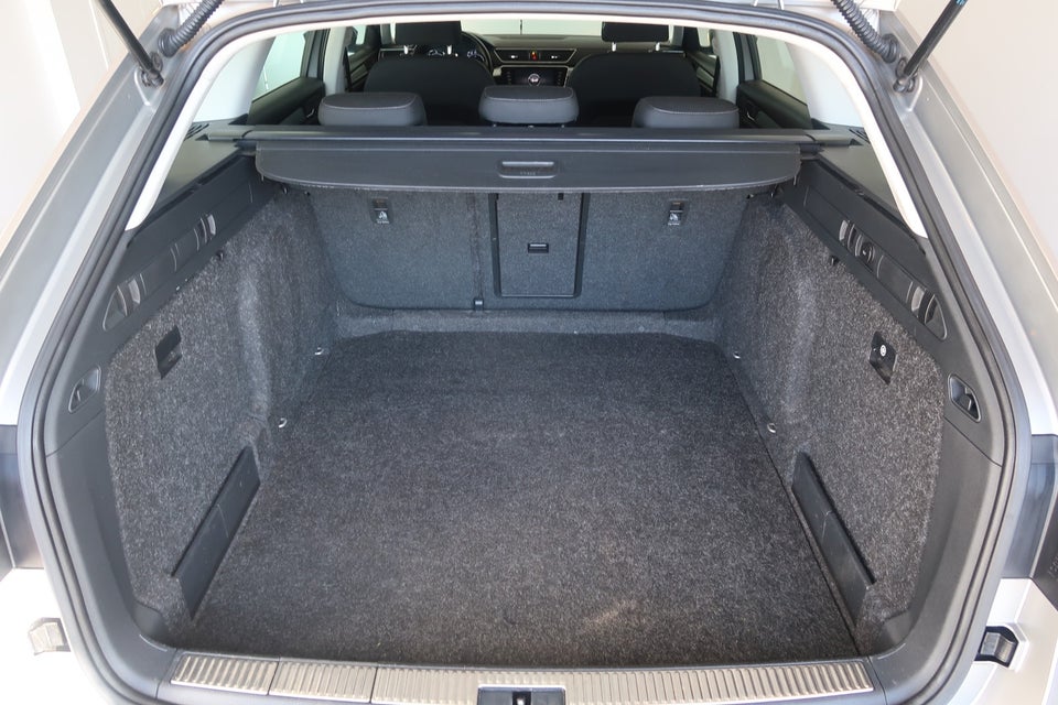 Skoda Superb 2,0 TDi 150 Ambition Combi DSG 5d