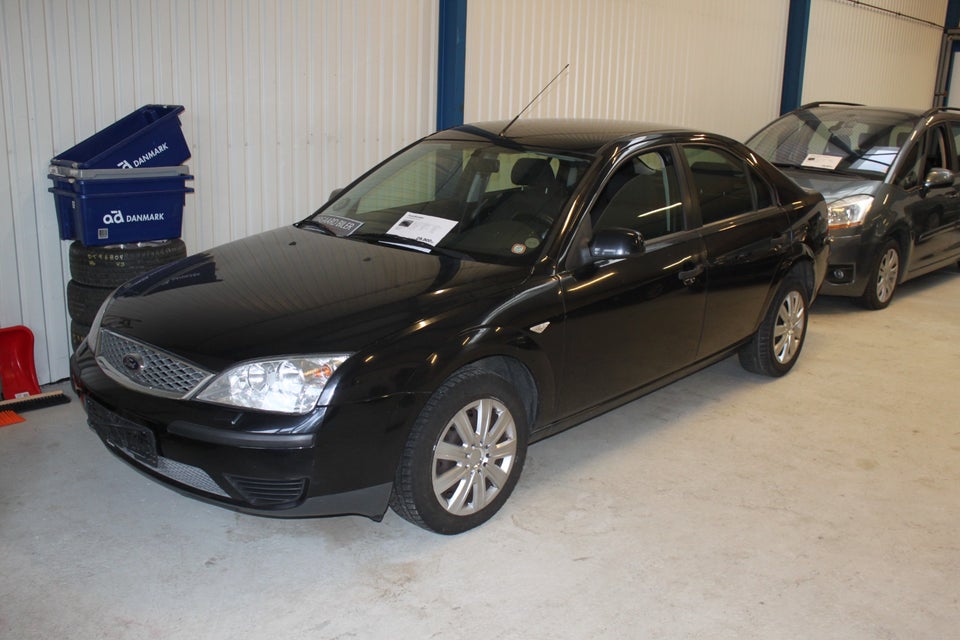 Ford Mondeo 1,8 Ambiente 110 5d