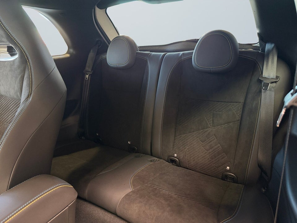 Abarth 500e Scorpionissima 3d