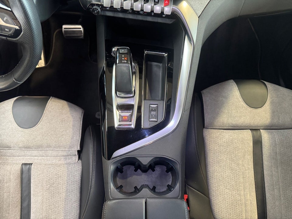 Peugeot 3008 1,6 Hybrid First GT EAT8 5d