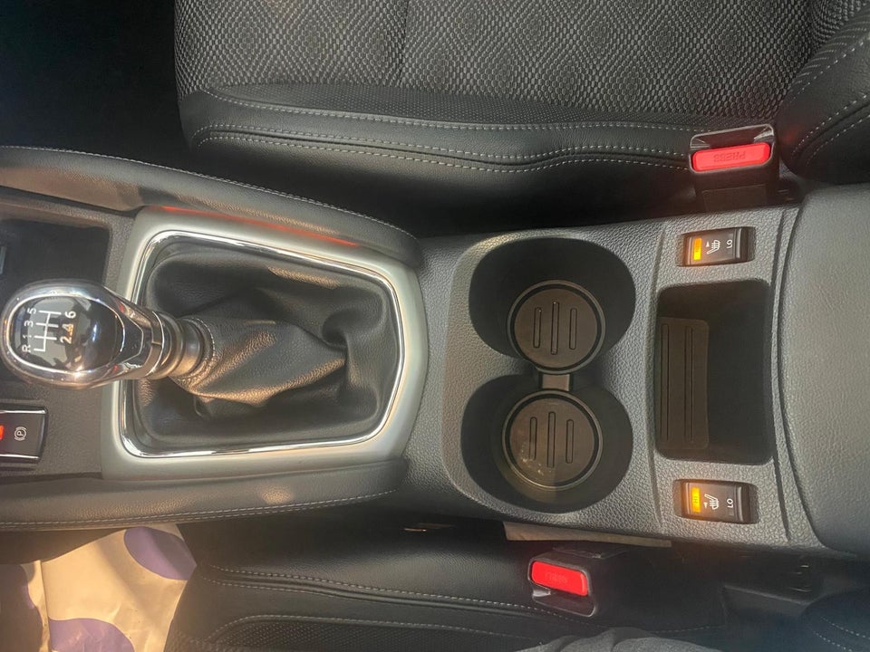 Nissan Qashqai 1,2 Dig-T 115 Tekna 5d