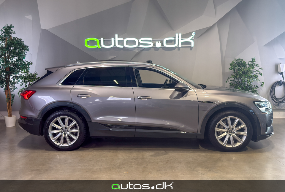 Audi e-tron 55 quattro 5d