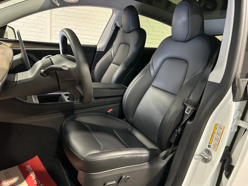 Tesla Model Y Long Range RWD 5d