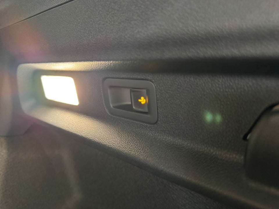 Ford Explorer 82 Select Extended Range 5d