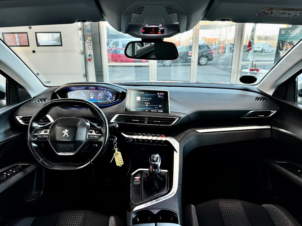 Peugeot 3008 1,2 e-THP 130 Active 5d