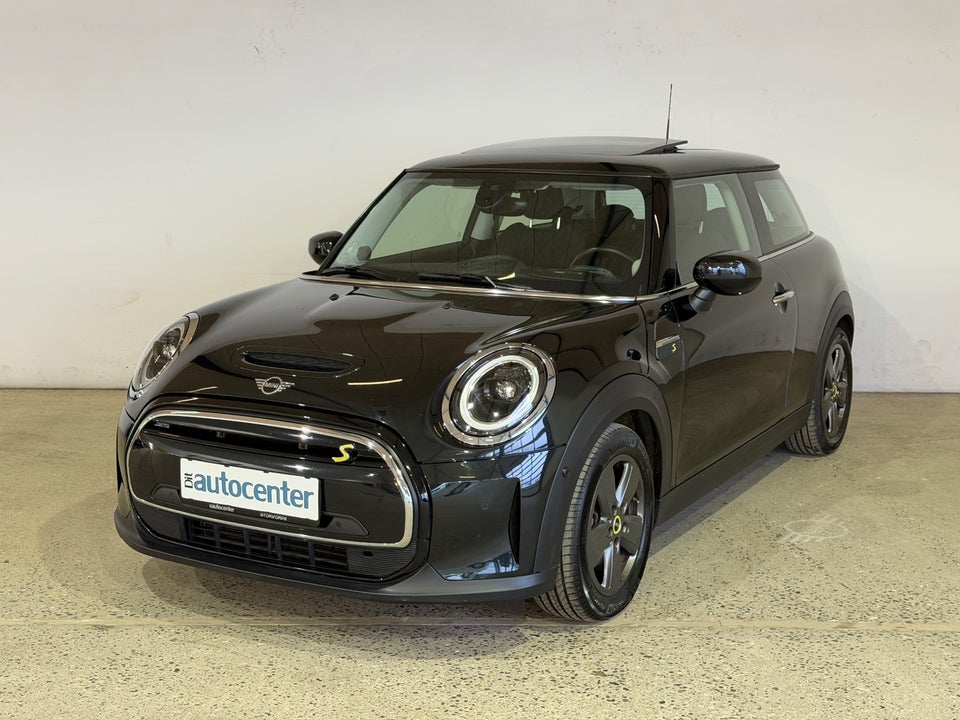 MINI Cooper SE Essential 3d