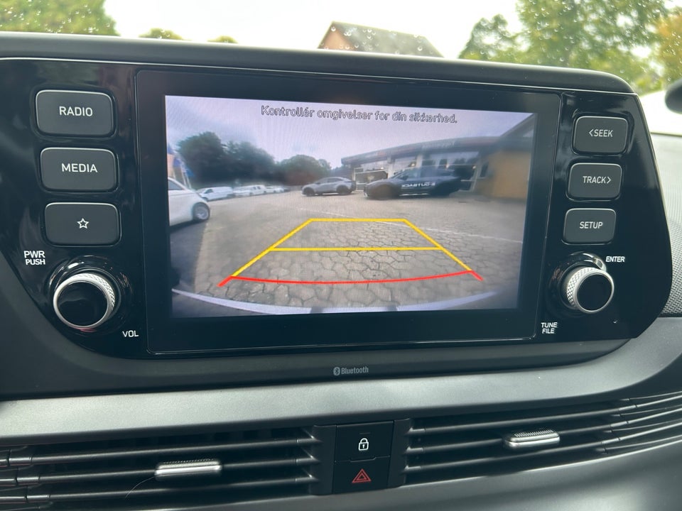 Hyundai i20 1,0 T-GDi Essential DCT 5d