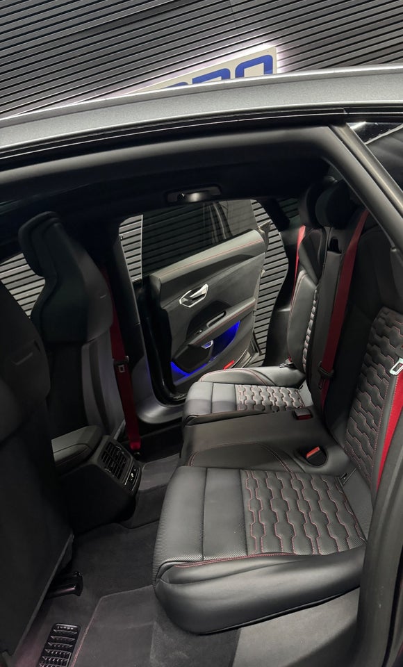 Audi RS e-tron GT quattro 4d