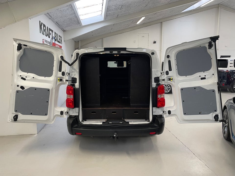 Toyota ProAce 2,0 D 122 Long Comfort Master 5d