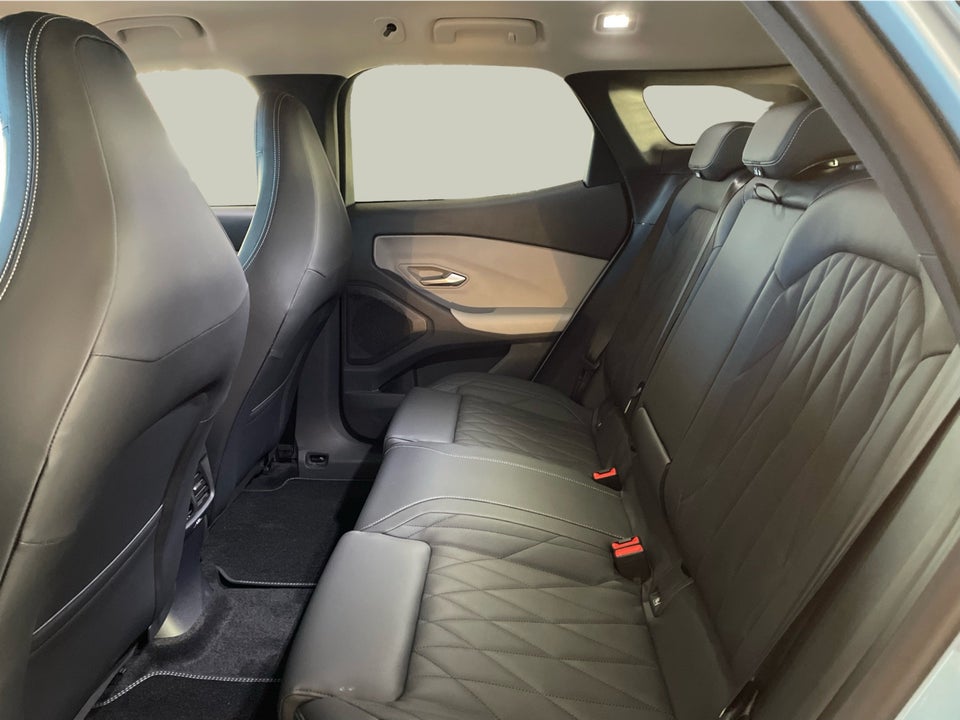 Ford Explorer 82 Premium Extended Range 5d