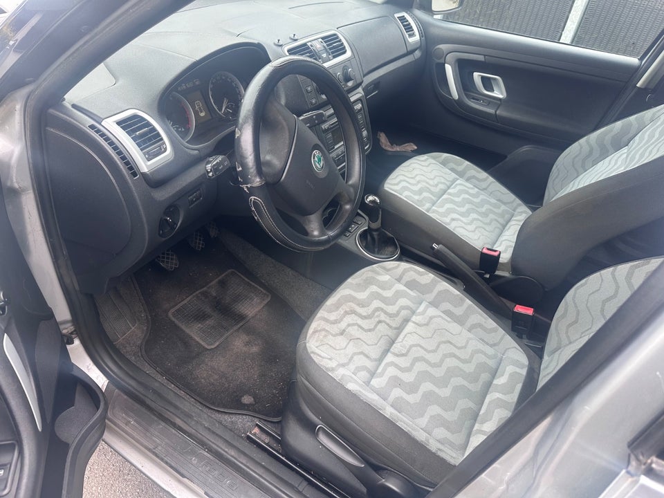 Skoda Fabia 1,4 16V Ambiente 5d