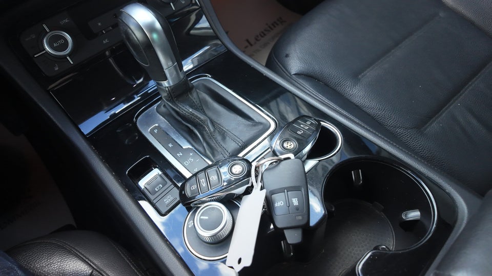 VW Touareg 3,0 V6 TDi 204 Tiptr. 4Motion Van 5d