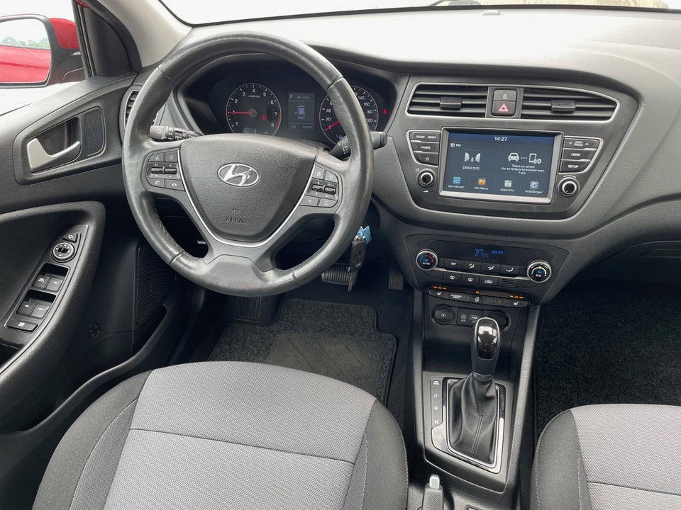 Hyundai i20 1,0 T-GDi Essential DCT 5d