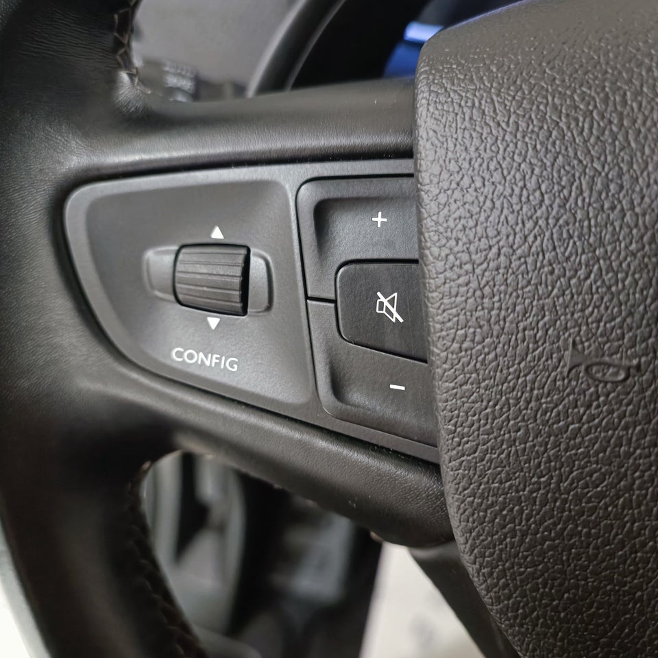 Peugeot Expert 2,0 BlueHDi 144 L2 Premium EAT8 Van