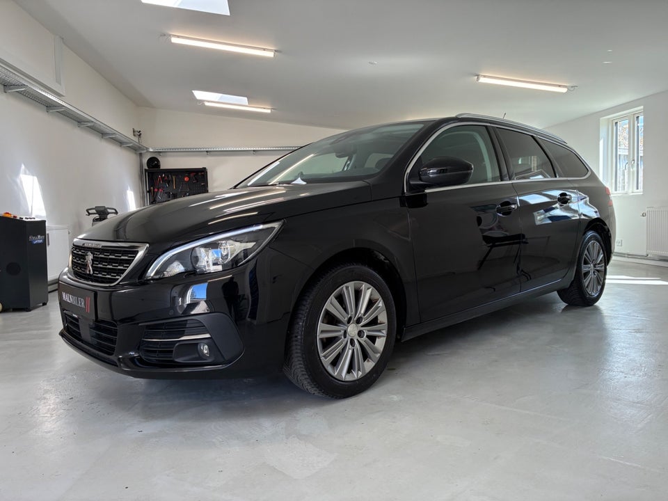 Peugeot 308 1,2 e-THP 130 Allure Sky SW EAT6 5d