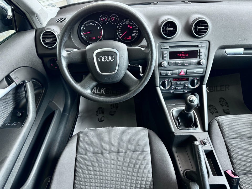 Audi A3 1,6 Ambiente 3d